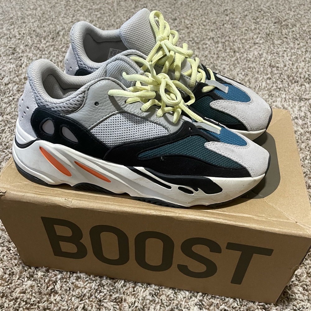 Adidas Yeezy Boost 700 ‘Wave Runner’